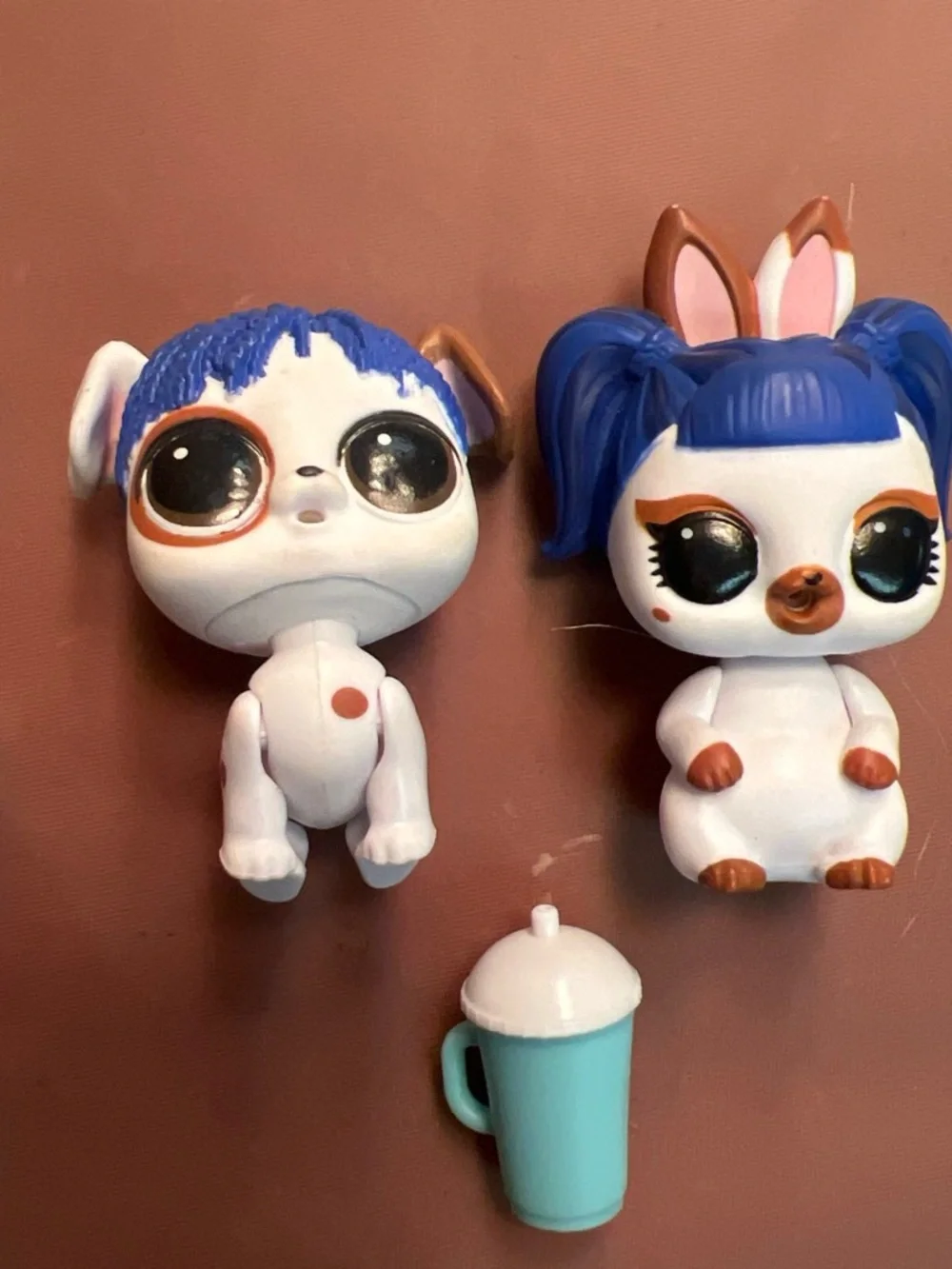 Littlest Pet Shop White and Blue Spotty Puppy Figures with Pink and Red Cups
